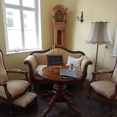 Nostalgie Bahnhof Apartment กมึนด์ ภายนอก รูปภาพ