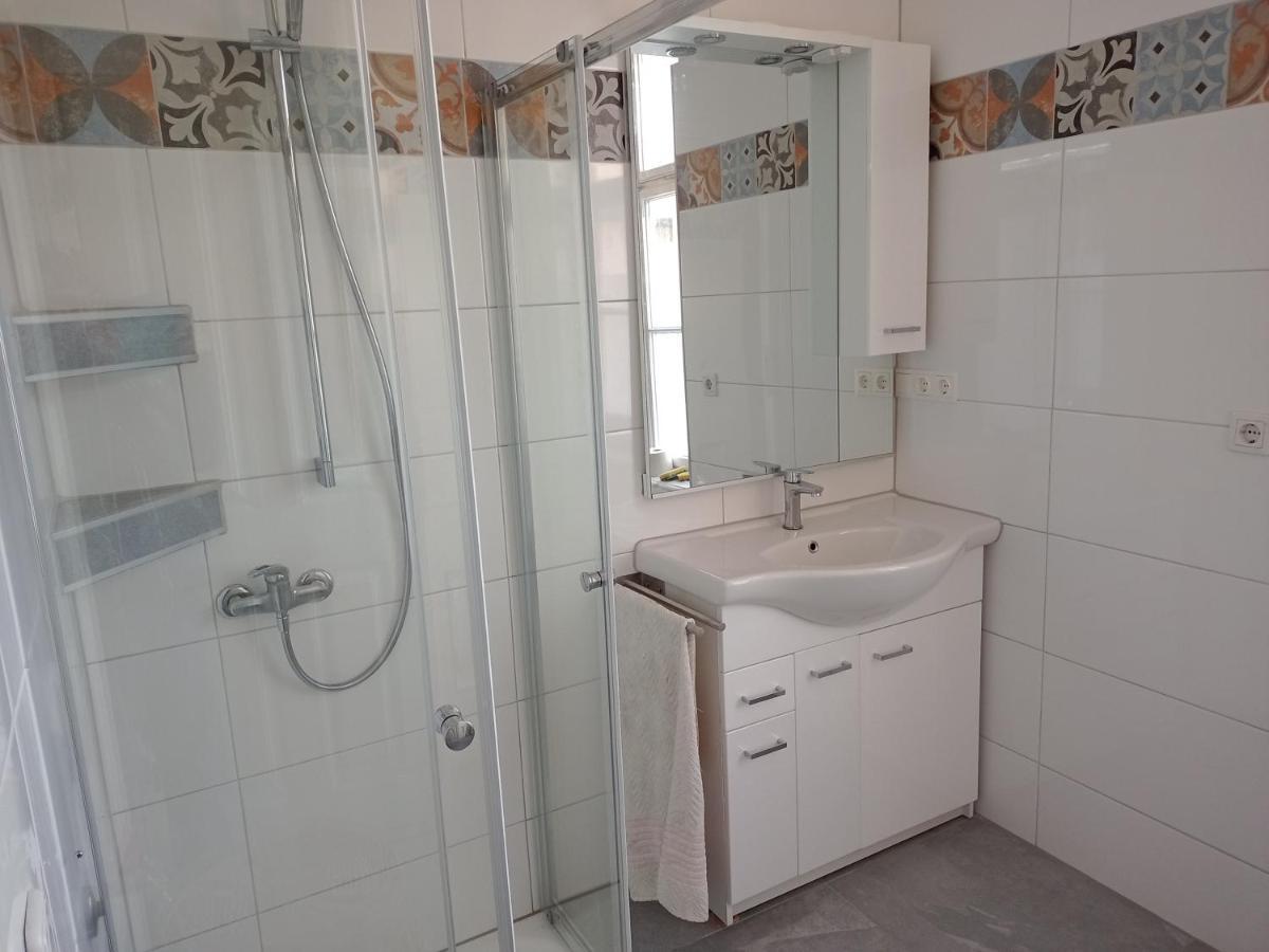 Nostalgie Bahnhof Apartment กมึนด์ ภายนอก รูปภาพ