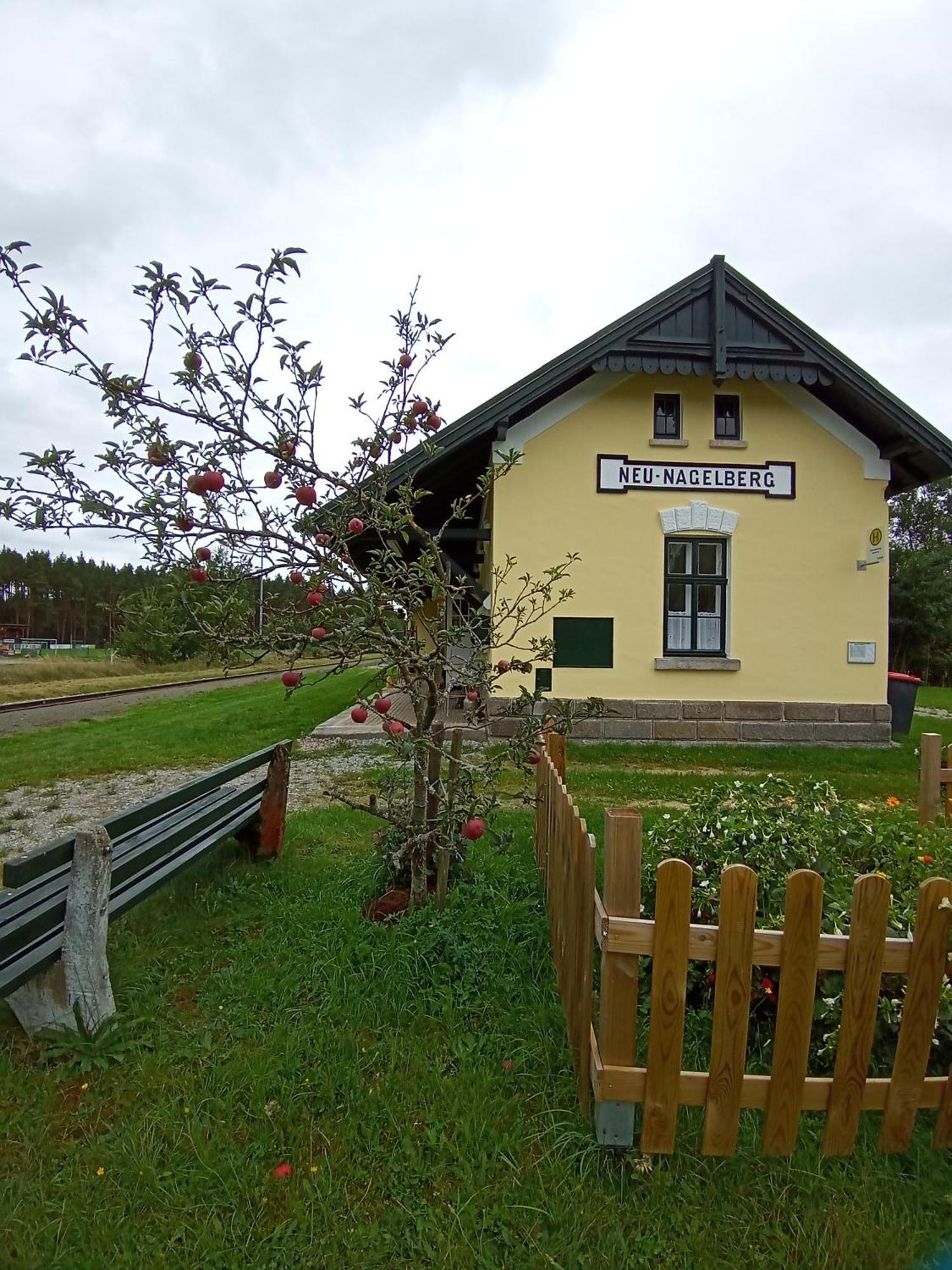 Nostalgie Bahnhof Apartment กมึนด์ ภายนอก รูปภาพ