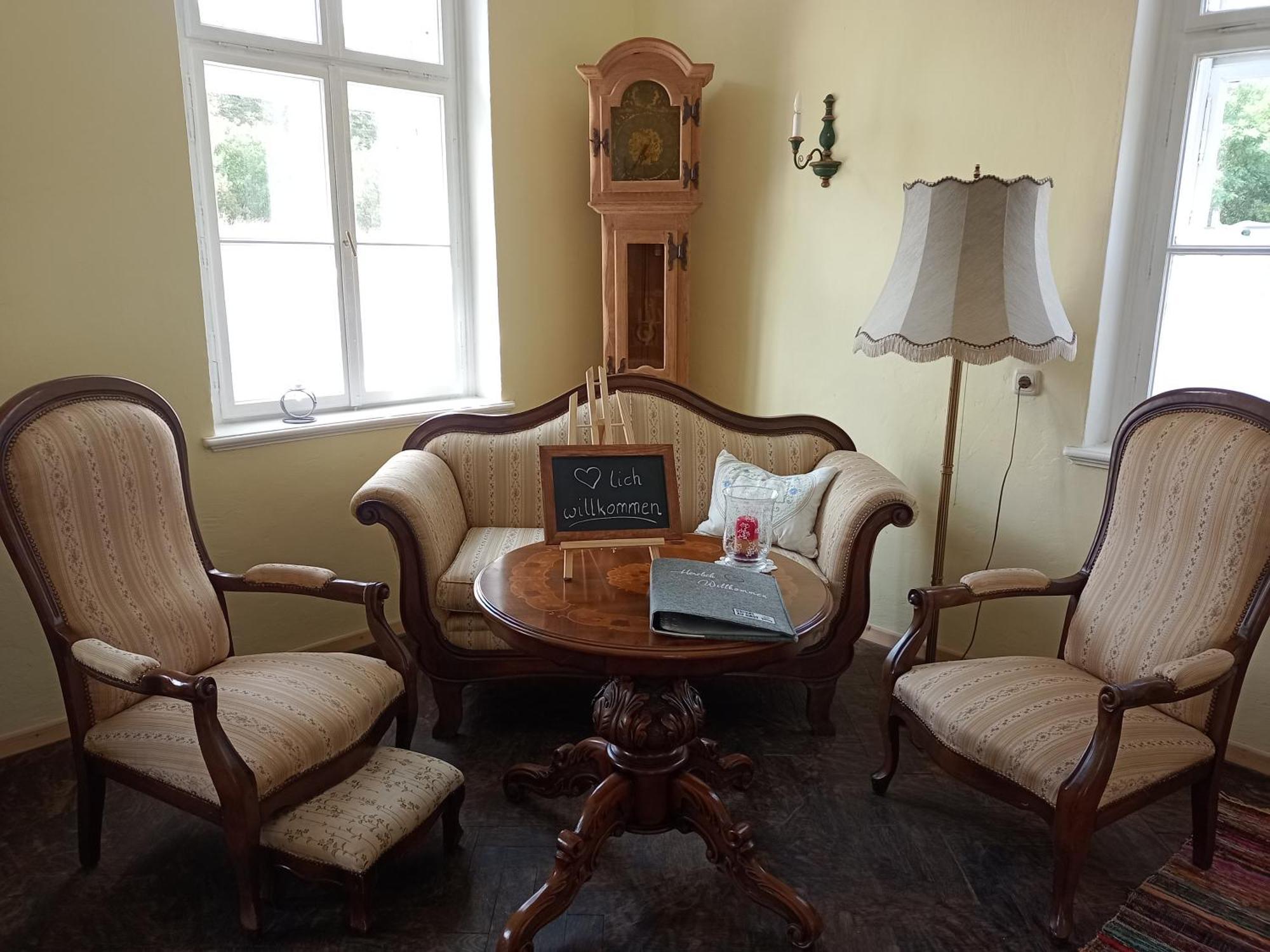 Nostalgie Bahnhof Apartment กมึนด์ ภายนอก รูปภาพ